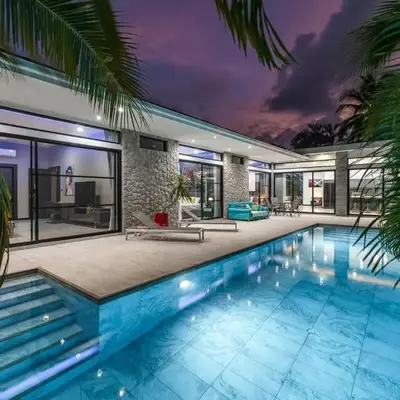 V204 Tropical Score 3BR with Pool