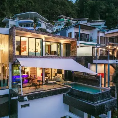 V203 Seahorse Villa Stunning 4BR Oceanview Retreat