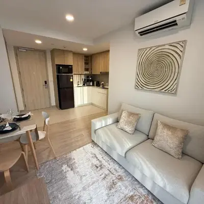 2BR Rooftop Pool & Gym Laguna Skypark