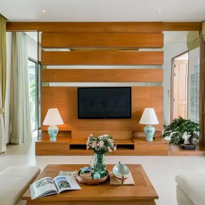 Serene Contemporary Villa with a Swimming Pool