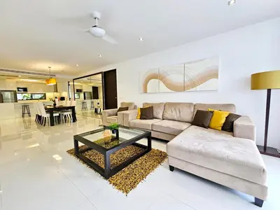 Gallery image of 2 Bedrooms Apartment pool access in Surin Beach