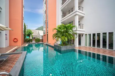 a swimming pool in the middle of a building at \u82ad\u4e1cHavenLagoon612\u7cbe\u88c5\u4e00\u5367\u5ba4\u516c\u5bd3 \u8fd1\u82ad\u4e1c\u6d77\u6ee9\u751f\u6d3b\u4fbf\u5229 in Patong Beach