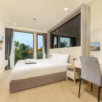 Suite Luna Pool and Gym Access The Ozone Condo