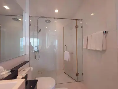Gallery image of Luxury Residence Klong Muang Beach Front , Krabi in Krabi town