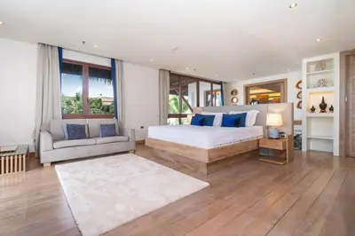 Gallery image of Penthouse Skyline-Top floor 4 bedroom sea view pool apartment in Ban Bang Khu