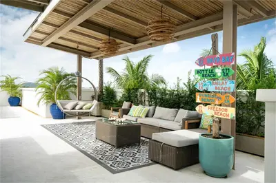 Gallery image of Penthouse Skyline-Top floor 4 bedroom sea view pool apartment in Ban Bang Khu