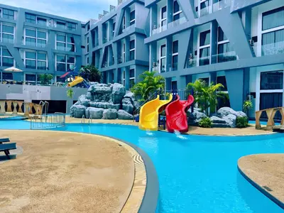 Gallery image of Utopia Loft Condo Naiharn Beach in Nai Harn Beach
