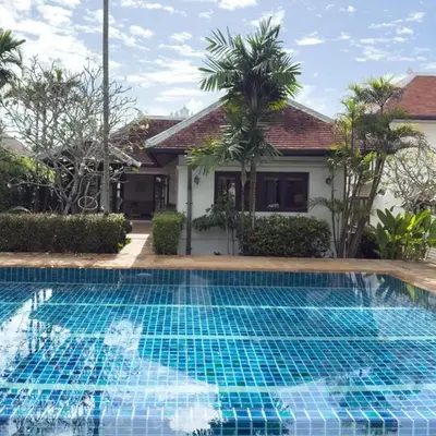 Tropical Poolside Villa - SGB4
