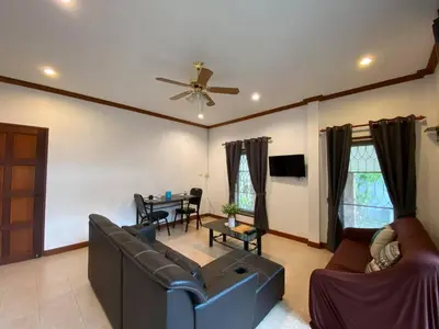 Gallery image of Bang Tao Beach Area 1-BR House A4 in Ban Thalat Choeng Thale