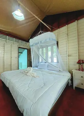 Gallery image of Wooden House On The Bay in Ban Bang Chak