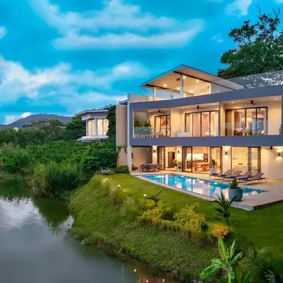 Lakeside 5-BR New Pool Villa in Gated Community