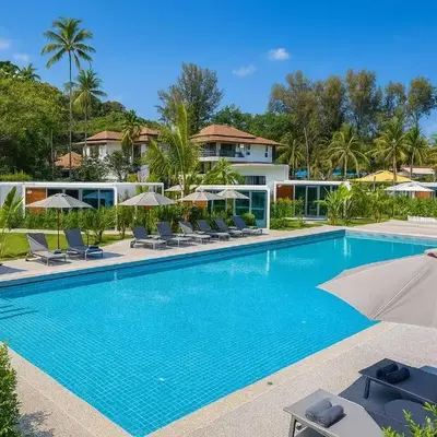 Apple House with pool&breakfast Steps from the Sea