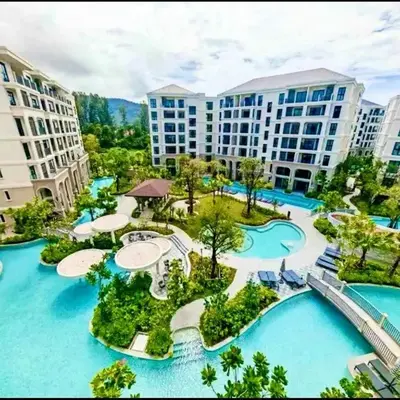 The Title Legendary Bang-Tao access to the pool
