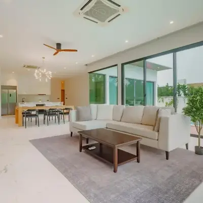 Niva Villa - Modern & Lake View near Phuket town