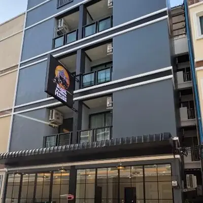 Black Pantera House