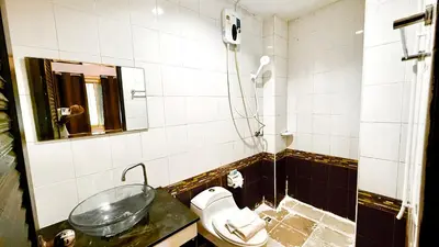 Gallery image of Silver Oaks Guest House in Patong Beach