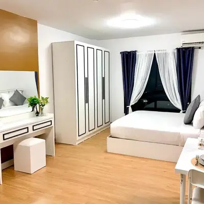 Stylish Phuket Old Town Condo Pool Gym Walk to All