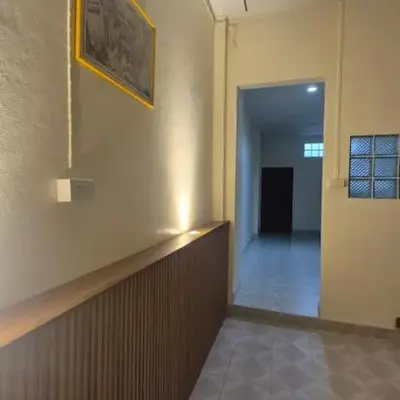 HOM's HOSTEL