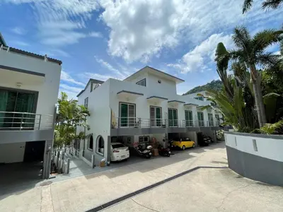 Gallery image of Kata Top View by Lofty in Kata Beach