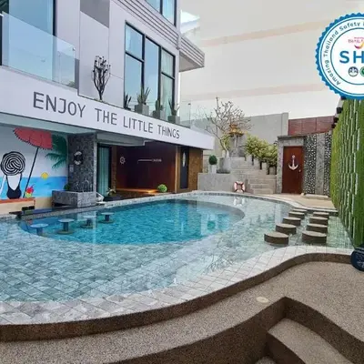 OneLoft Hotel