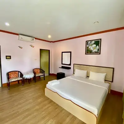 Pachumas Hotel