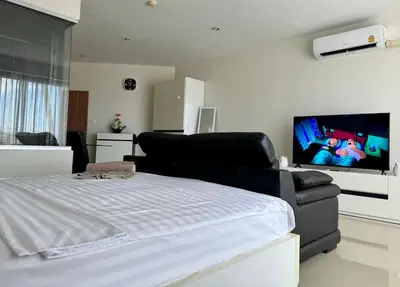 Gallery image of Thawi Studio with Sea View in Chic Condo in Karon Beach