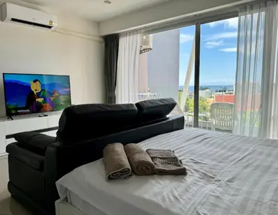 Gallery image of Thawi Studio with Sea View in Chic Condo in Karon Beach