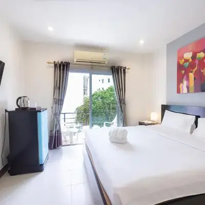 Baan Yuyen Karon Guesthouse