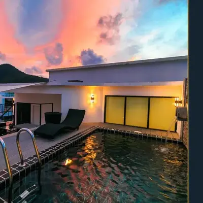 3 BR Stylish Condo with Private Rooftop Pool