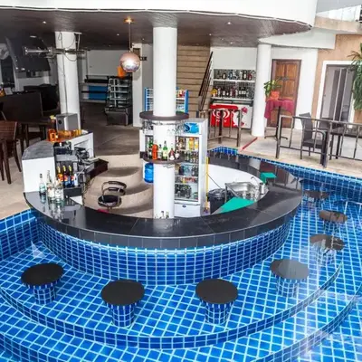 Wazza's Patong Apartment