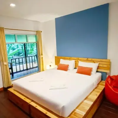 Nua Tone Resort Bang Tao & Cafe