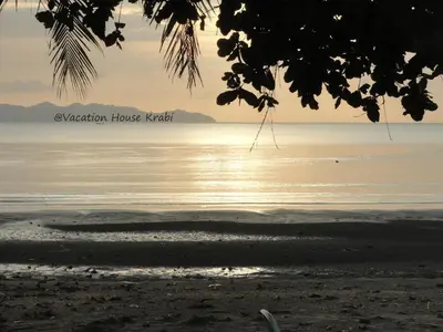 a view of the ocean from the beach at Vacation House in Klong Muang Beach