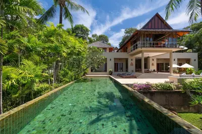 Gallery image of Villa Praison in Layan Beach