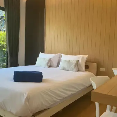 Loma Place