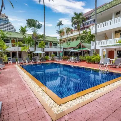 The Expat Hotel Patong