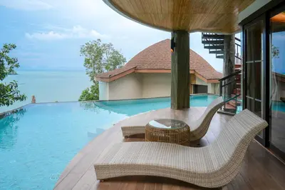 a view of the infinity pool at a resort at SINAE Phuket Luxury Hotel in Phuket Town