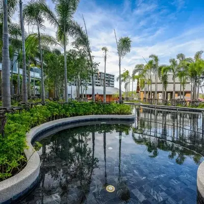 Suite Vela 1BR Infinity Pool Mida Grande Surin